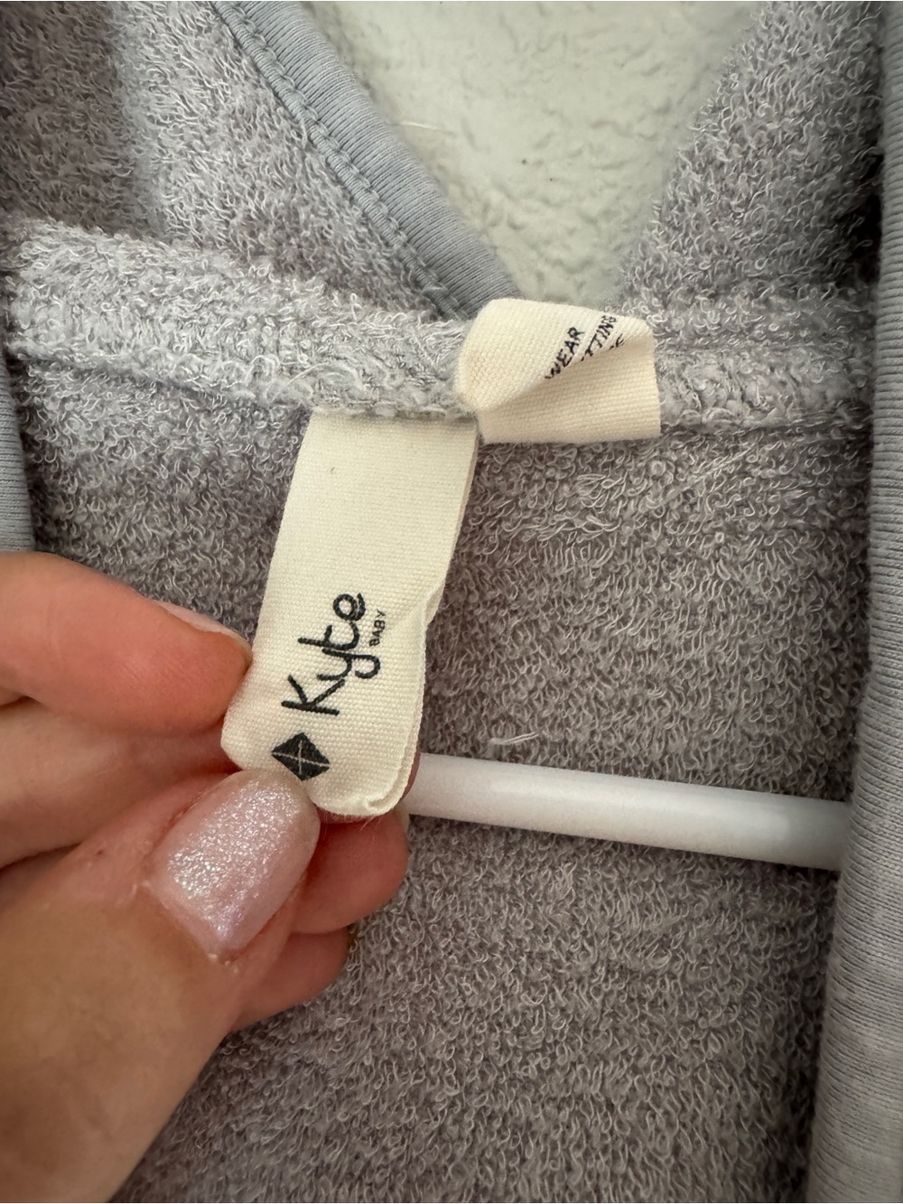Kyte Baby Hooded Bath Robe 🤍 - Picture 5 of 6